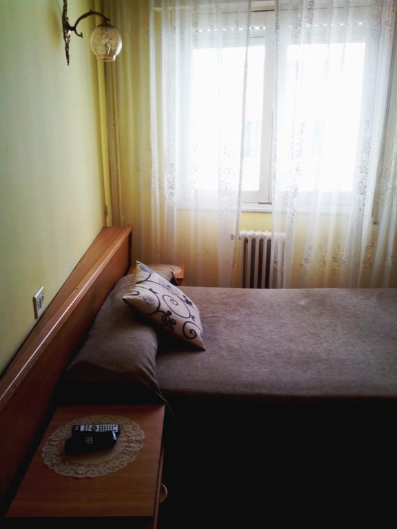 Pension Las Palmeras Lalin Room photo