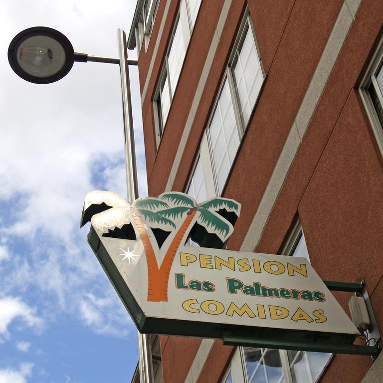Pension Las Palmeras Lalin Exterior photo