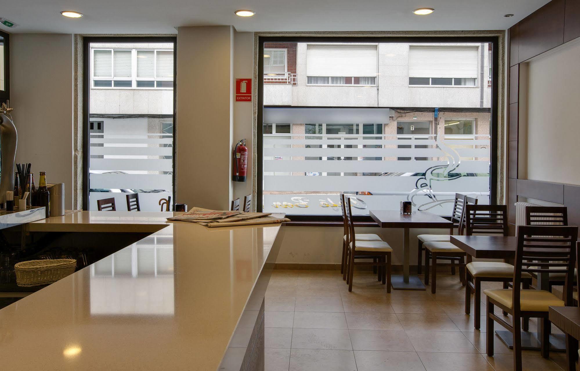 Pension Las Palmeras Lalin Exterior photo