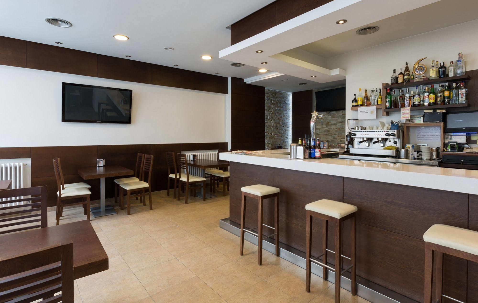 Pension Las Palmeras Lalin Exterior photo